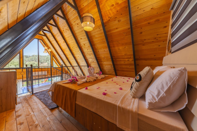 Eco-Frie­ndly Mode­rn Bedroom Design