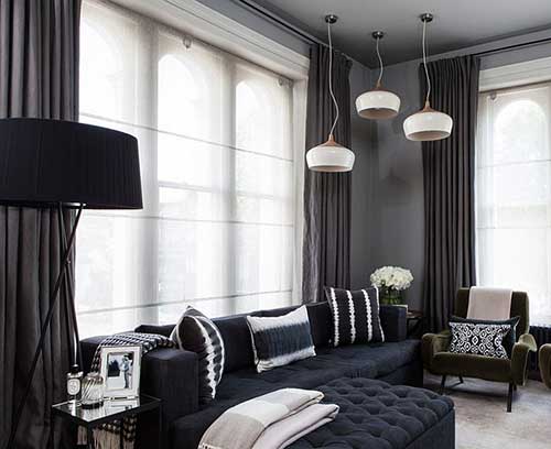 Dark Look Versions Curtain