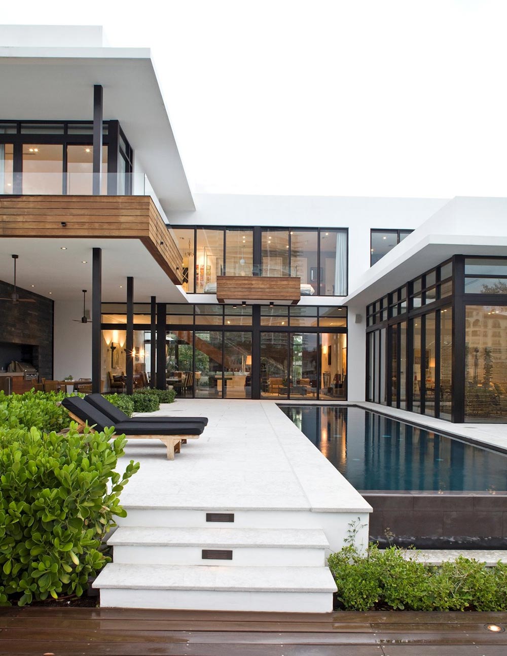 Florida South Island Villa Design Case