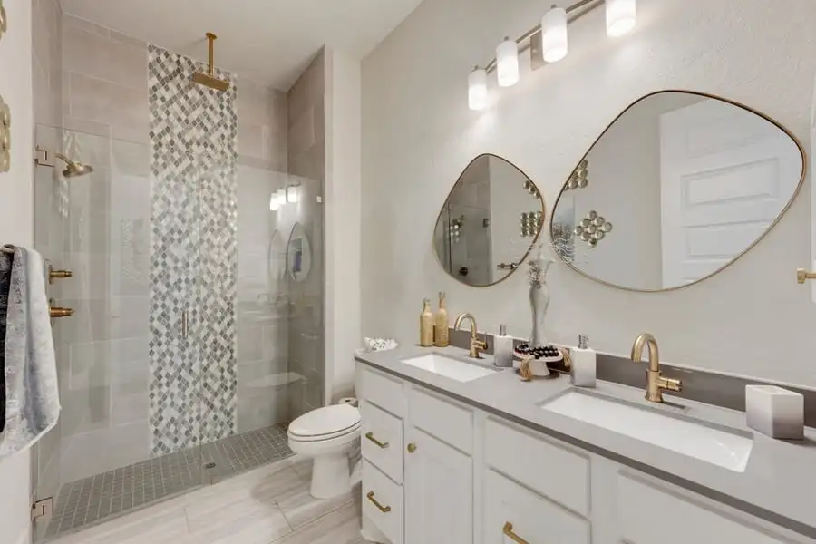 tiny bathroom color scheme