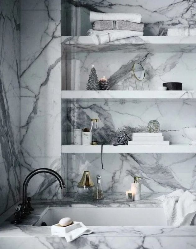 Design niches in hotel bathroom