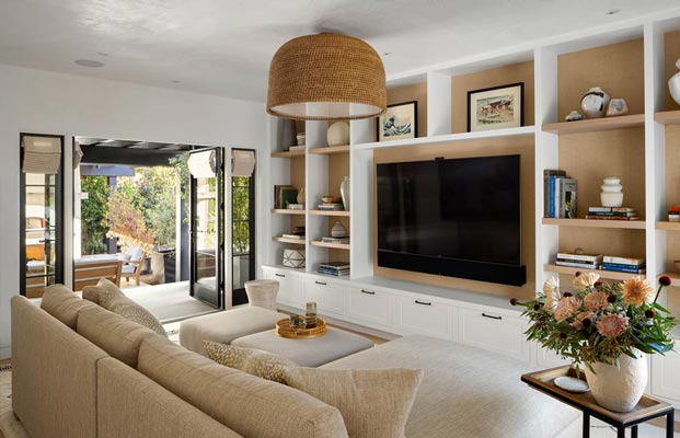 TV-and-Entertainment-in-living-room