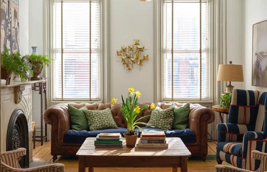 Patterned-Ceiling-Medallions-victorian-living-room-design