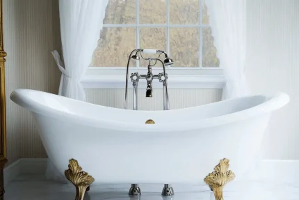 Claw Foot Bathtub​