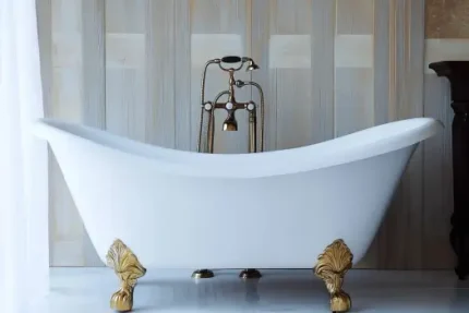 Claw Foot Bathtub​